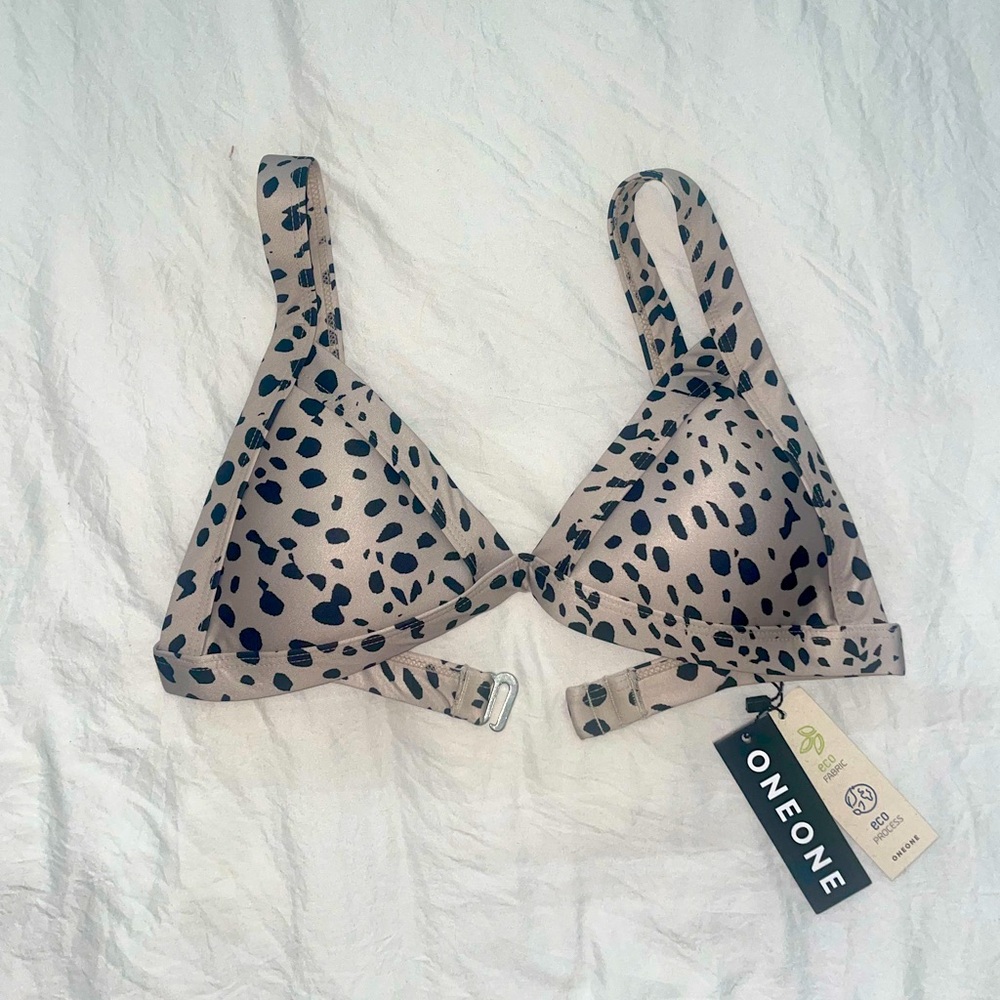 ONEONE Triangle Bikini Top